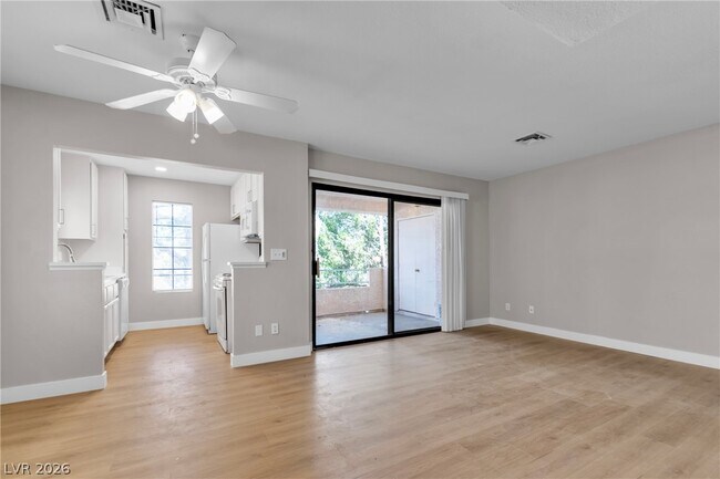 Building Photo - 4823 S Torrey Pines Dr