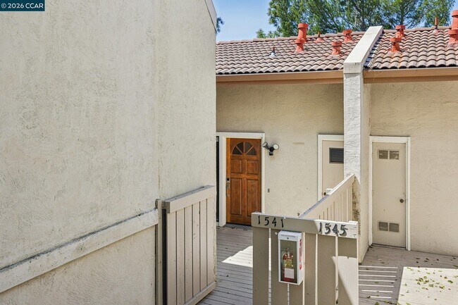 Building Photo - 1541 Moraga Way