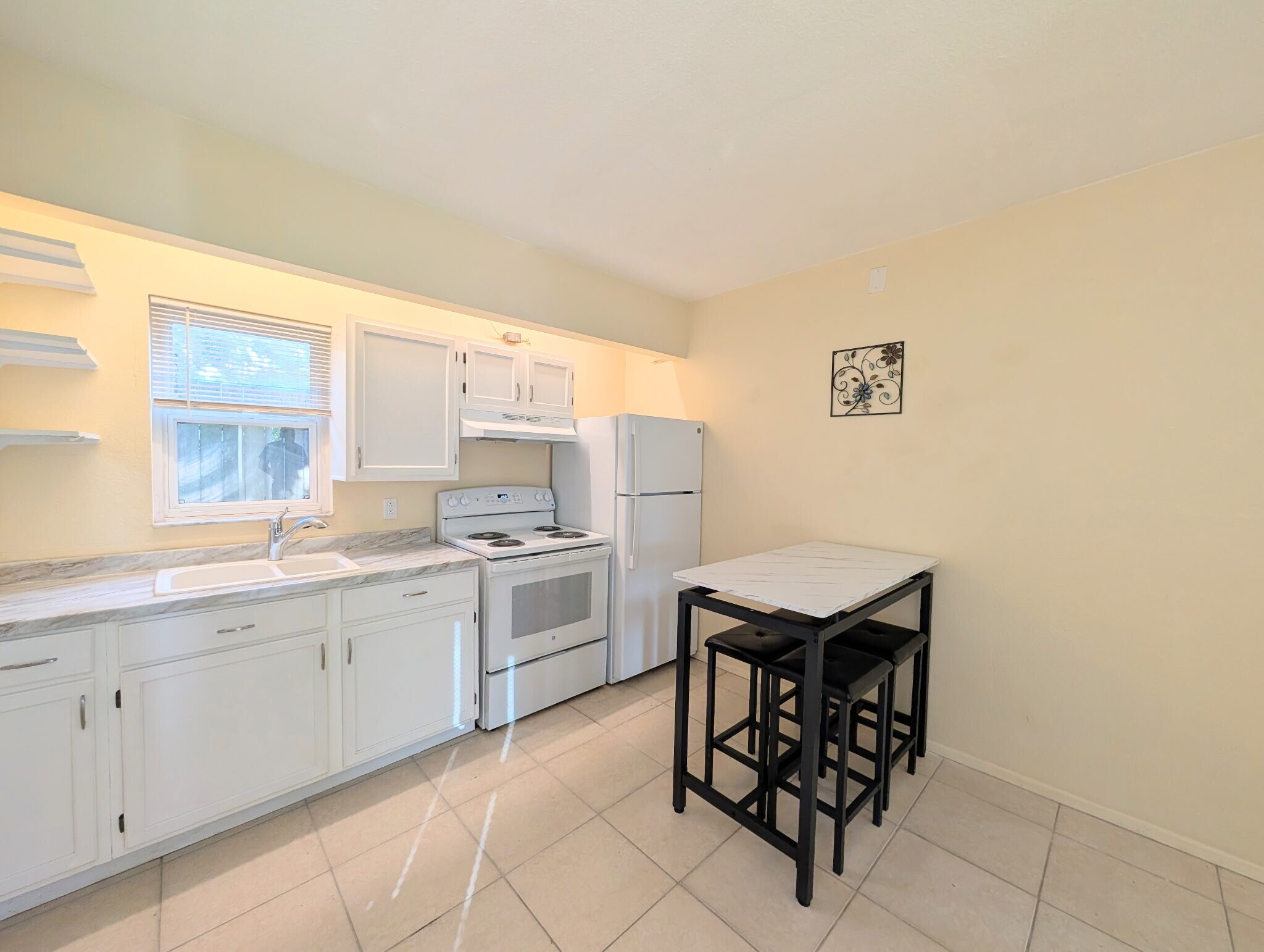 Kitchen - 1118 15th St W