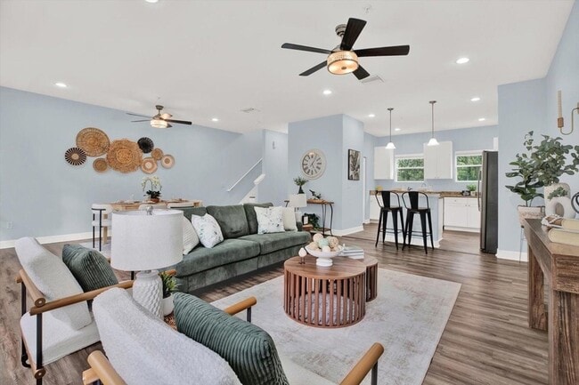 Building Photo - 4529 Bay Spring Ct