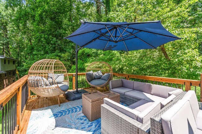 Building Photo - 3740 High Point Ln SW