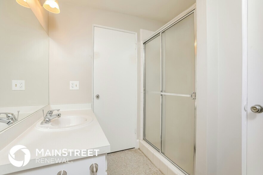 Building Photo - 5205 Haverhill Dr