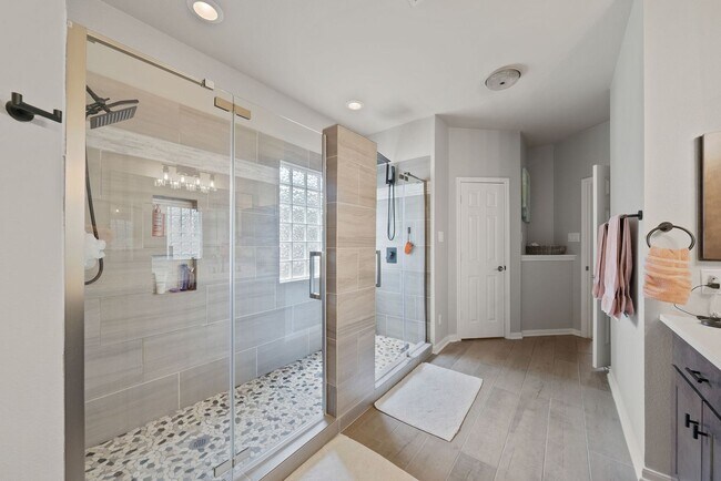 Building Photo - Stunning Home with Pool Now Available in t...