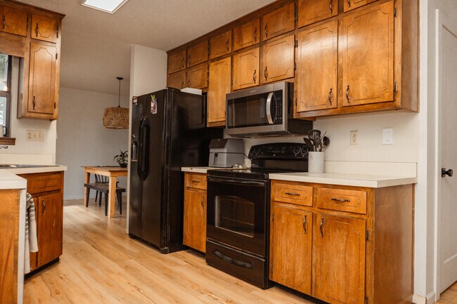 Building Photo - 118 Kipling Dr