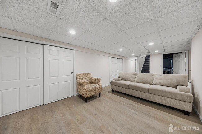 Building Photo - 56 Rieder Rd