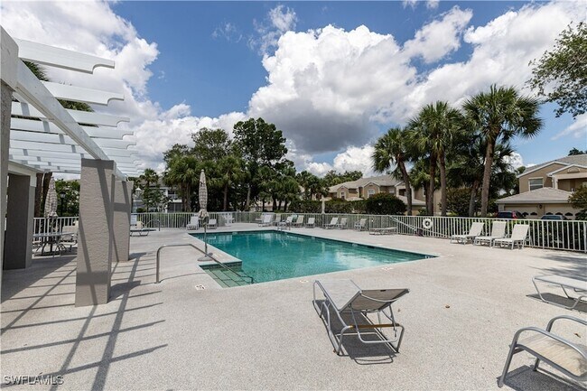 Building Photo - 12040 Summergate Cir