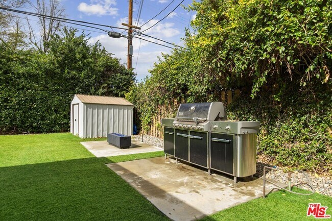 Building Photo - 6565 Randi Ave