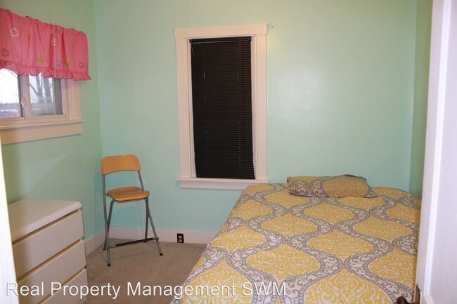 Building Photo - 3 br, 1 bath House - 1103 Market St