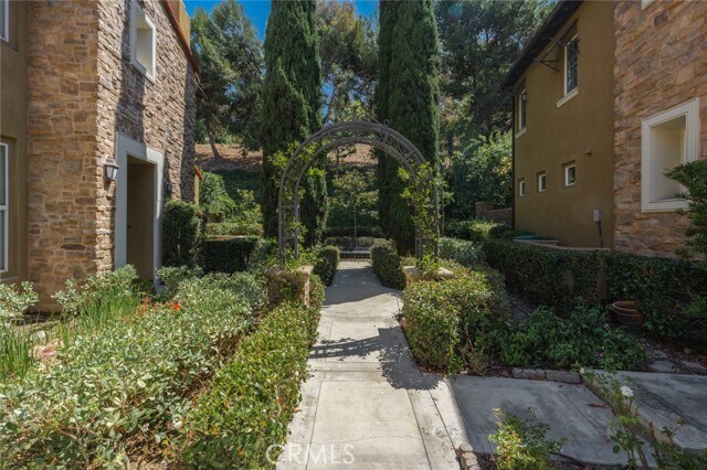 Building Photo - 63 Gingerwood