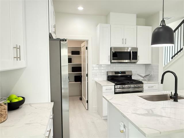 Building Photo - 7207 Mohawk Dr