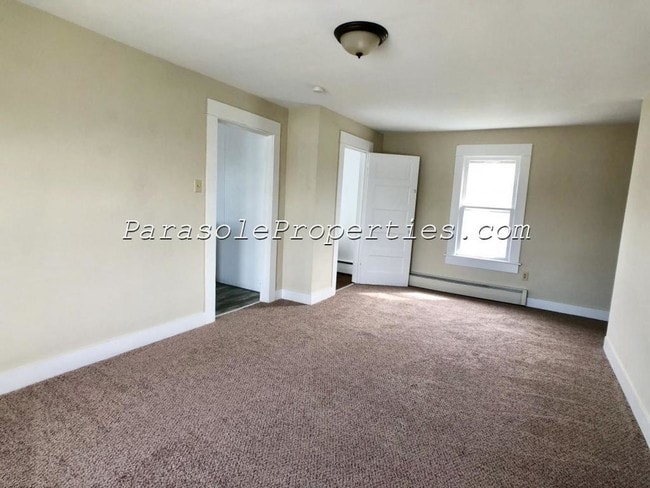 Building Photo - 49 James St