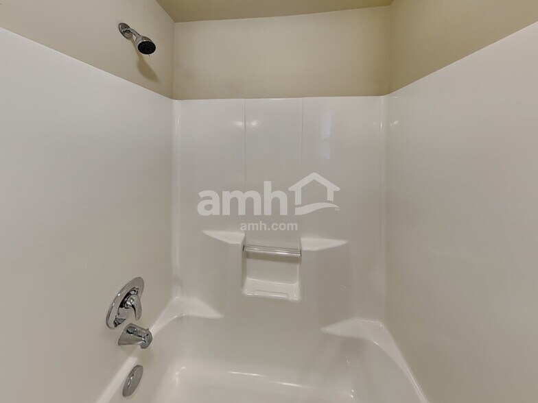 Building Photo - 2087 Lequire Ln