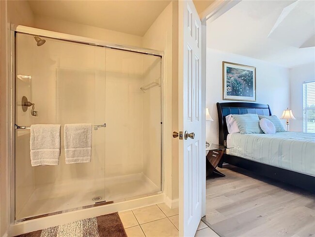 Building Photo - 2641 Old Kent Cir