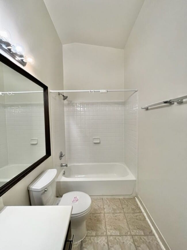 Building Photo - 17120 Briardale Rd