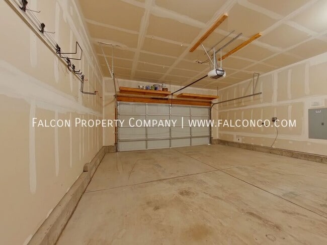 Building Photo - 6101 San Mateo Dr