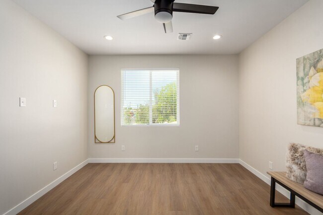 Building Photo - A629