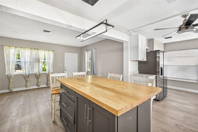 Building Photo - 2229 Casa Vista Dr