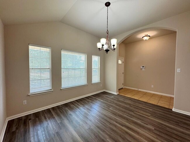 Building Photo - 285 Amber Ash Dr