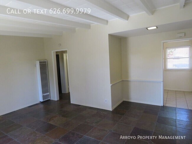 Building Photo - 741 E Poppyfields Dr