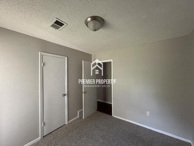 Building Photo - 10554 French Fort Dr
