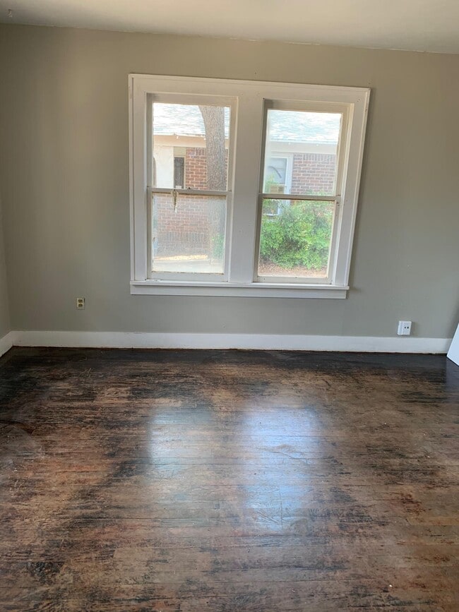 Building Photo - 2618 21st St