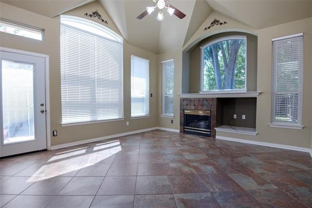 Building Photo - 816 Pinnacle Cir