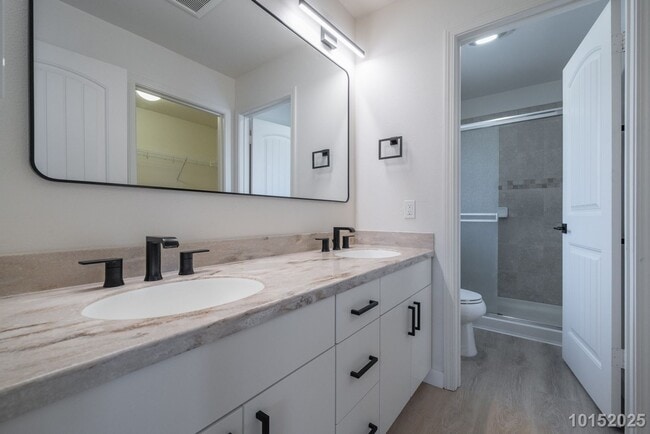 Building Photo - Available now!  Beautifully upgraded 4-bdr...