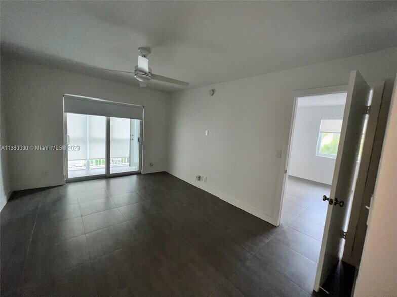 Building Photo - 240 Galen Dr