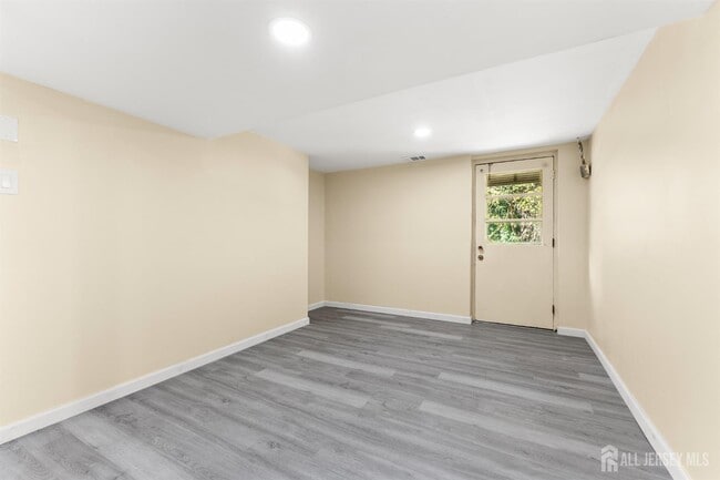 Building Photo - 14 Mayling Ct