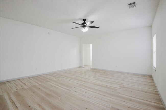 Building Photo - 6627 Stonecross Creek Ln