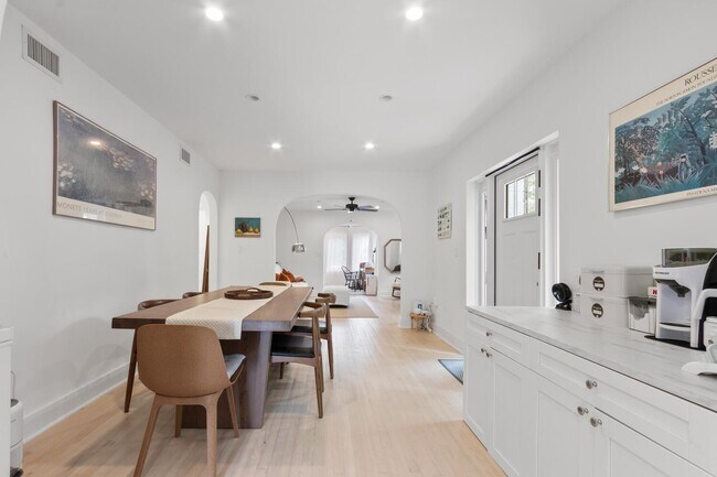 Building Photo - 101 NE 47th St