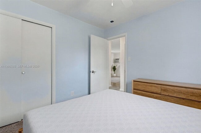 Building Photo - 616 NW 3rd Ct