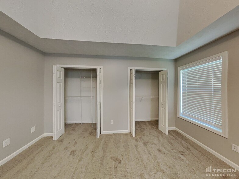 Building Photo - 116 Summer Lake Dr