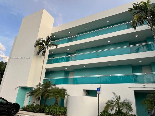 Building Photo - 652 NE 63rd St