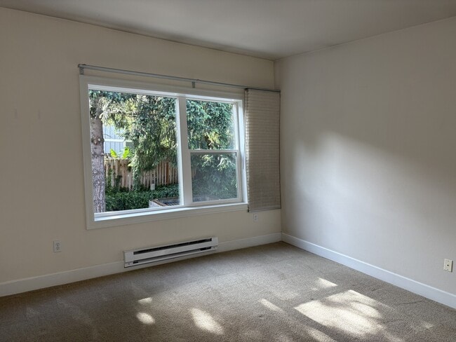 Building Photo - 7442 S Virginia Ave