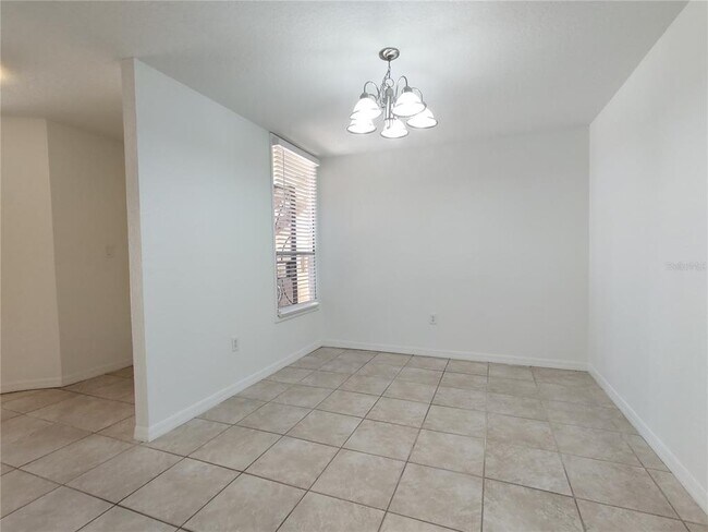 Building Photo - 538 Orange Dr