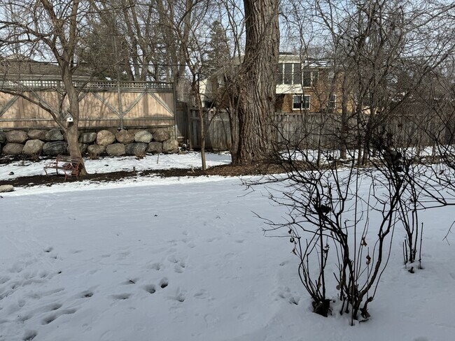 Building Photo - 4578 Cedar Lake Rd S