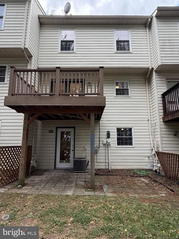 Building Photo - 218 Tudor Dr