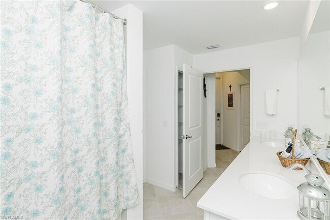 Building Photo - 5555 Double Eagle Cir