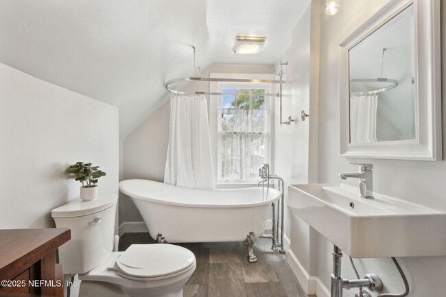 Building Photo - 3655 Walsh St