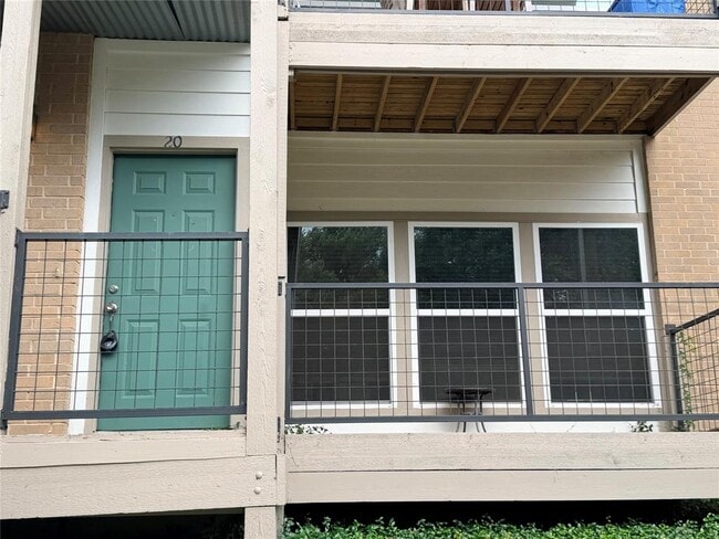 Building Photo - 6600 Valleyside Rd