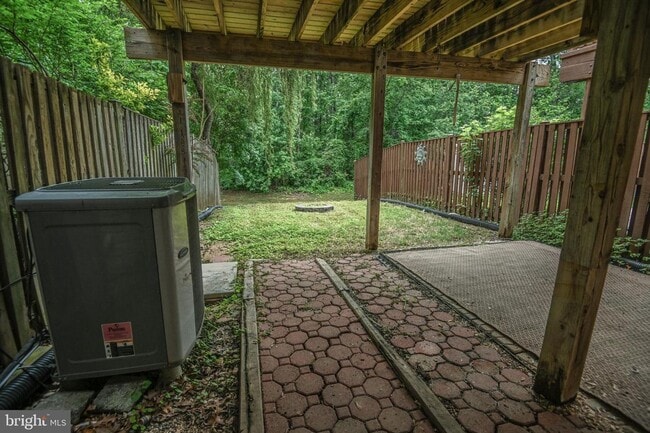 Building Photo - Townhome Chestnut Cove