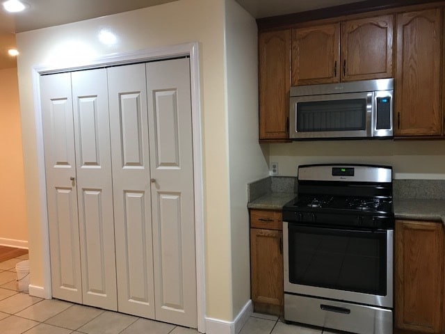 Building Photo - 13981 Van Nuys Blvd