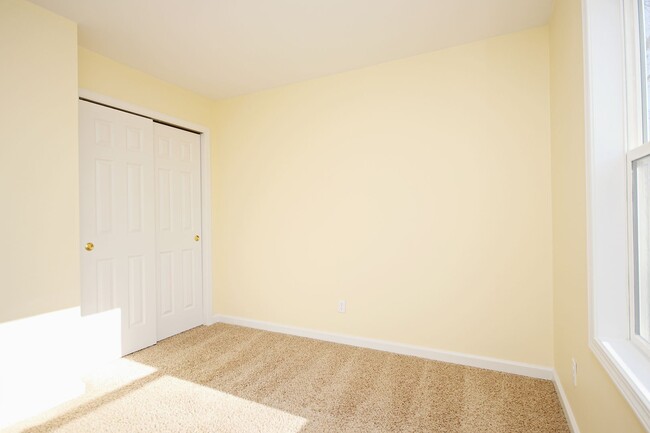 Building Photo - Pet-Friendly N.Albemarle Home on Over 2.5 ...