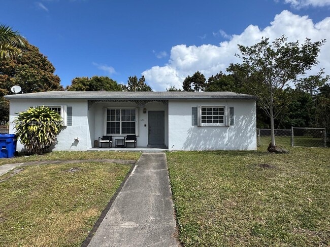 Building Photo - 16981 NE 8th Ct