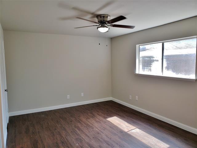 Building Photo - 1320 Iris Ln