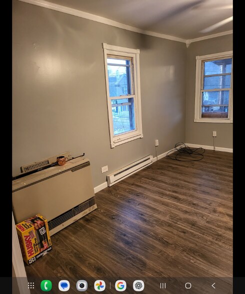 Building Photo - 107 Canaan St