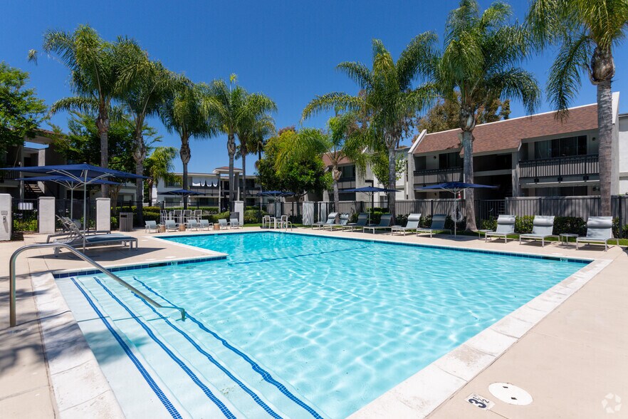 Surf House Apartments 7701 Warner Ave Huntington Beach CA 92647