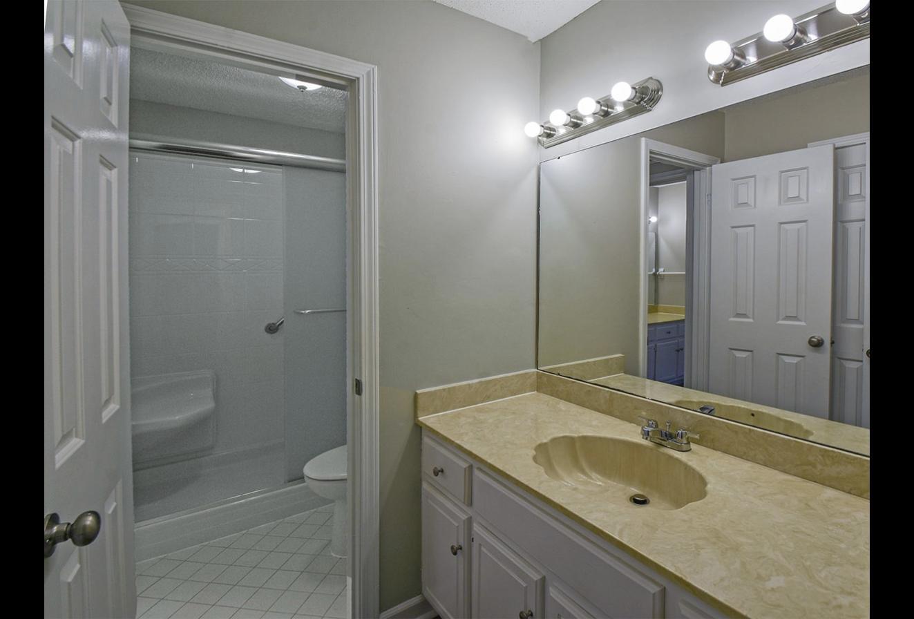Building Photo - 4972 Ridge Tree Dr