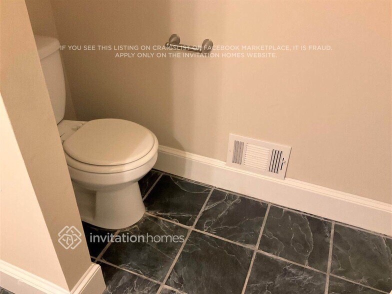 Building Photo - 1602 Kings Ridge Dr NW